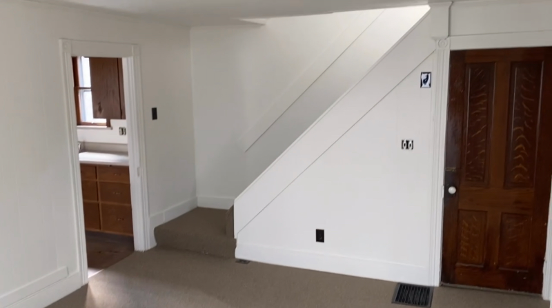 615 12th St - Photo 4 of 9