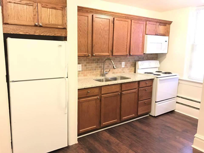 1259 Liberty St #2 - Photo 4 of 8