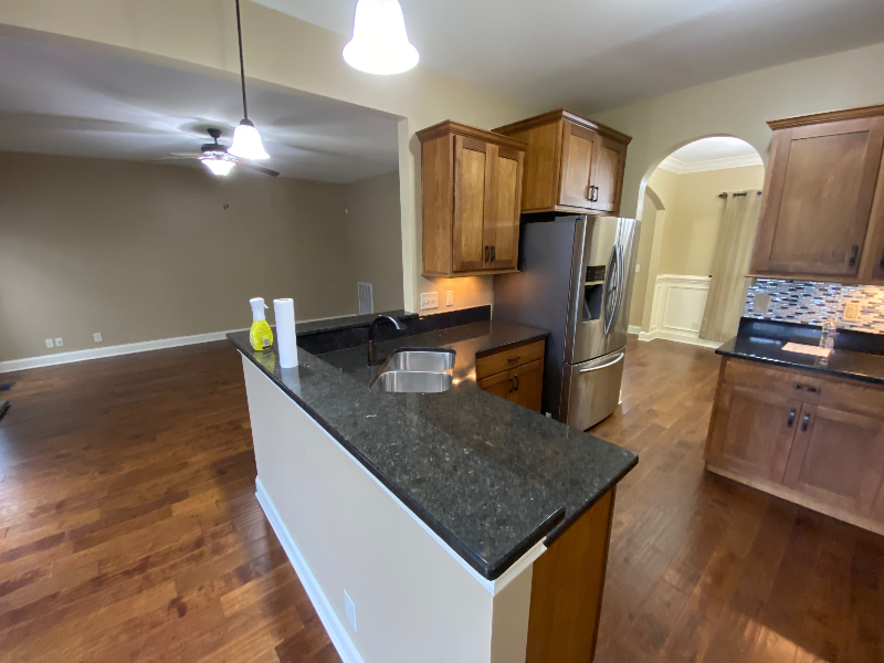 660 Richards Dr - Photo 6 of 30