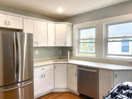 featured image of 347 Vermont St #2B