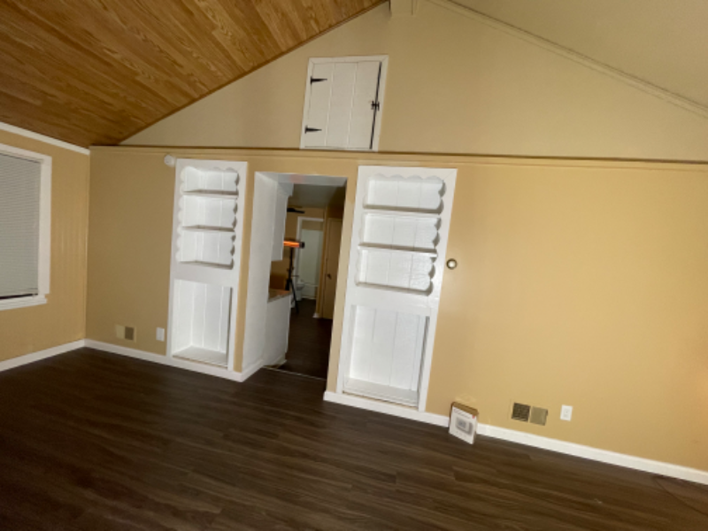 422 Mitchell Ave #REAR - Photo 3 of 9