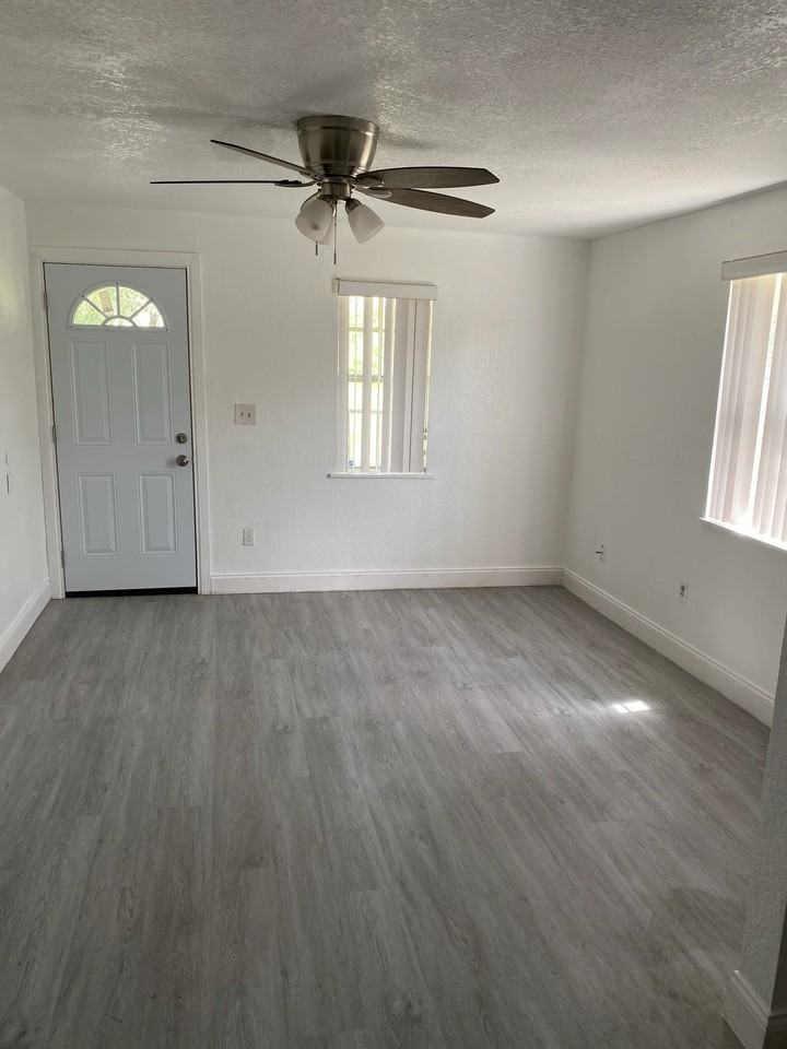 2150 Harrison St - Photo 4 of 12