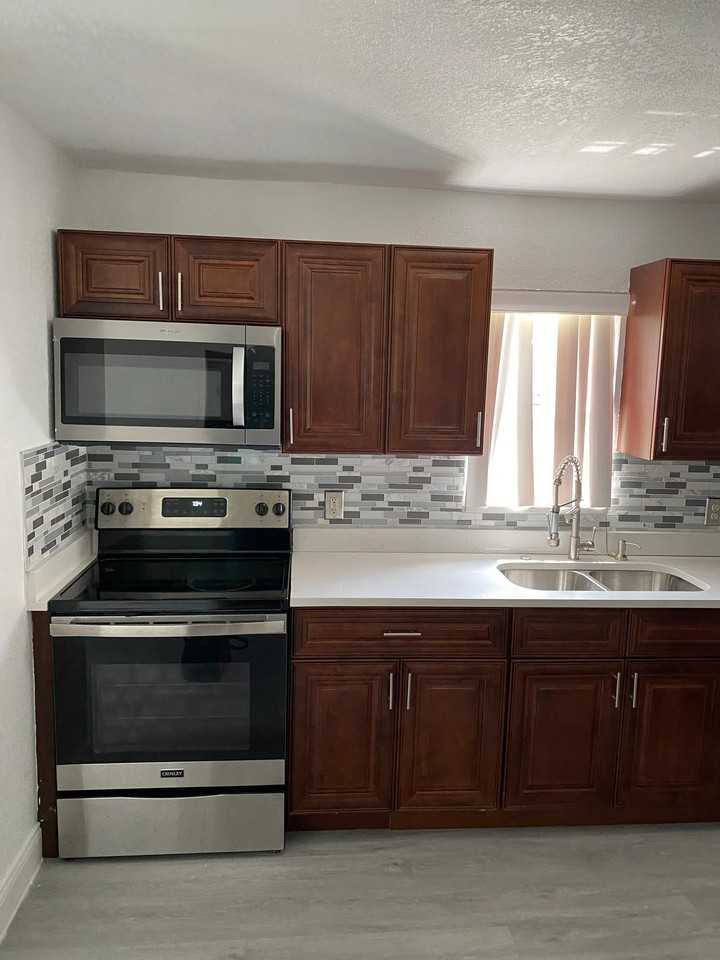 2150 Harrison St - Photo 6 of 12