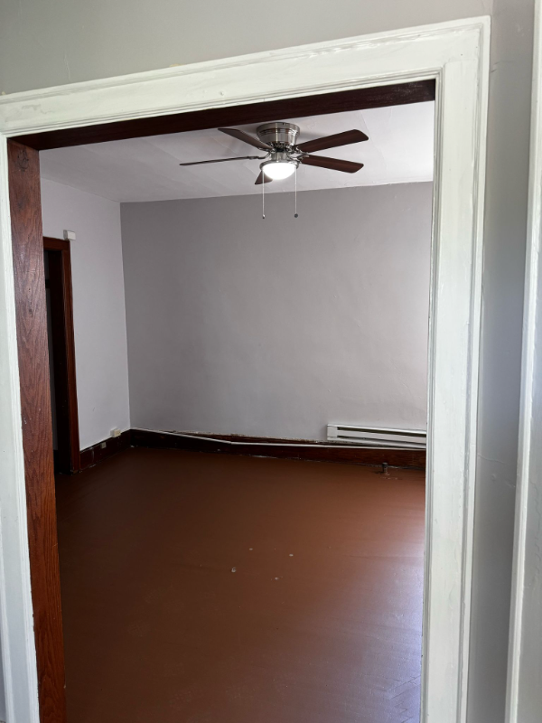 314 E Chicago St #17 - Photo 3 of 5