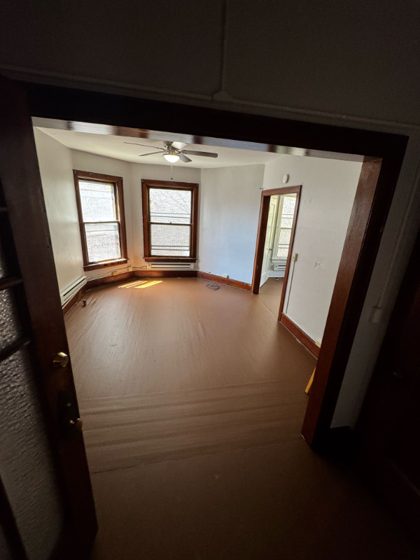 314 E Chicago St #17 - Photo 4 of 5