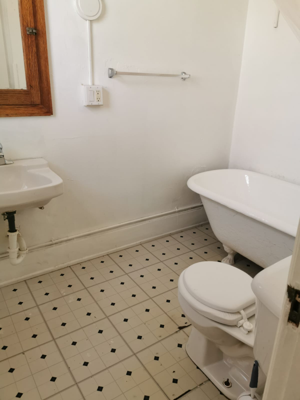 314 E Chicago St #17 - Photo 5 of 5