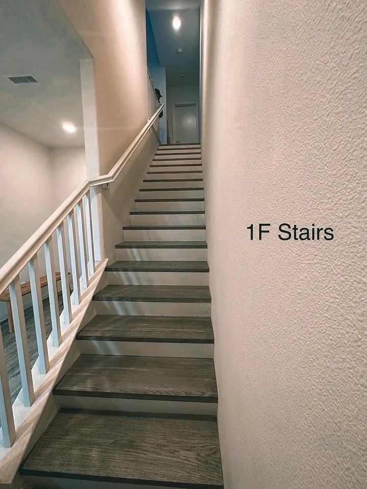 8021 5th St - Photo 2 of 10