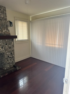 1557 W 29th St - Photo 5 of 16