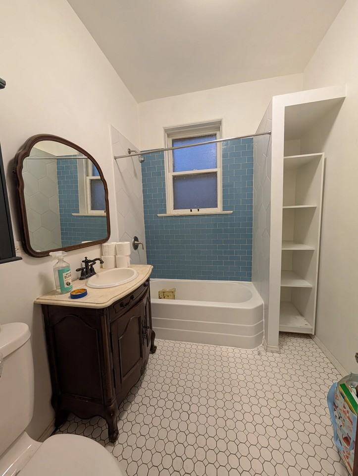 2505 S Harding Ave #2 - Photo 2 of 8