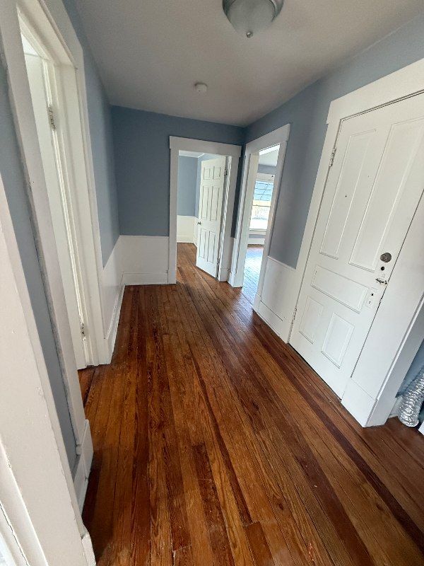 913 1/2 N Main St #HALF - Photo 3 of 18