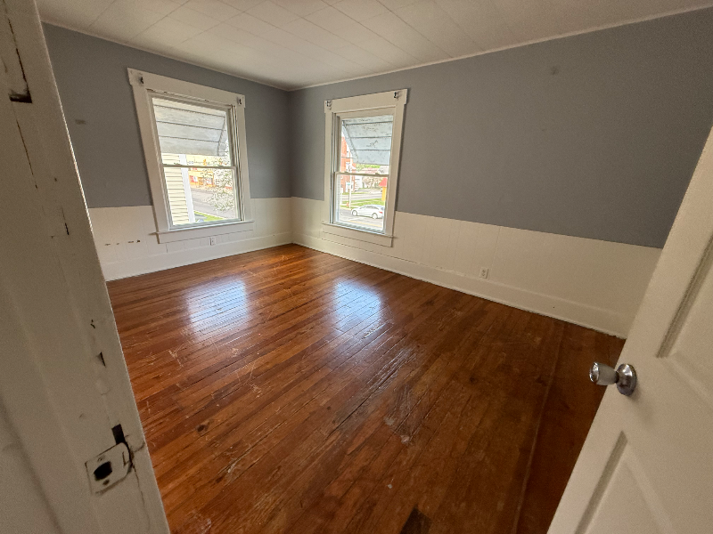 913 1/2 N Main St #HALF - Photo 6 of 18