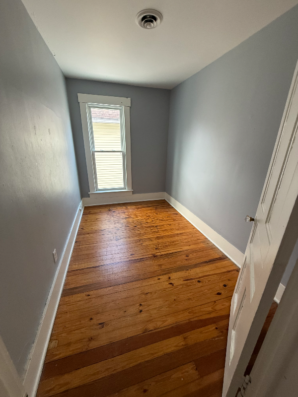 913 1/2 N Main St #HALF - Photo 7 of 18