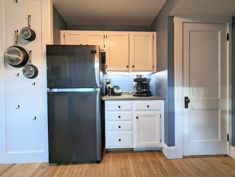 426 W Main St - Photo 2 of 11