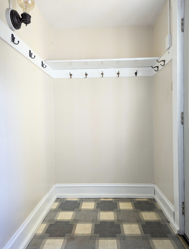 426 W Main St - Photo 4 of 11