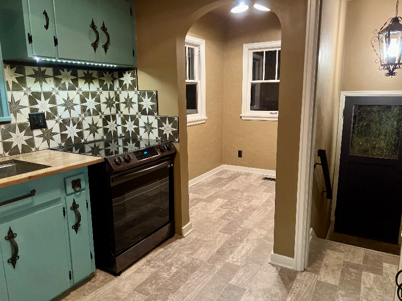 15 S Clinton St - Photo 2 of 10