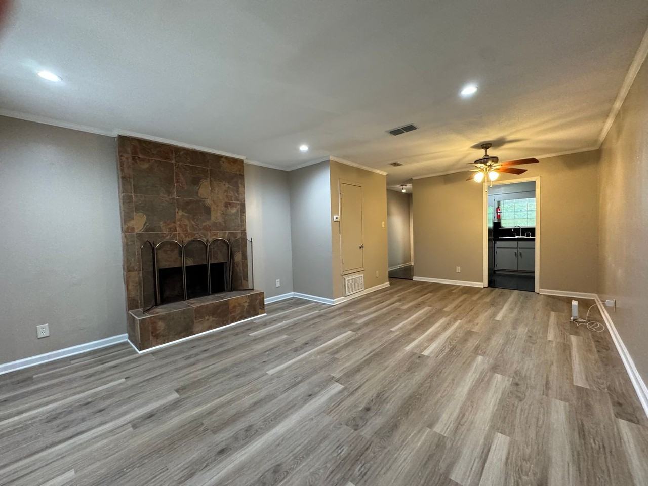 1005 Navco Rd - Photo 5 of 31