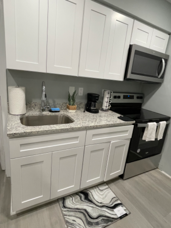 1029 W Baltimore St #C - Photo 6 of 7