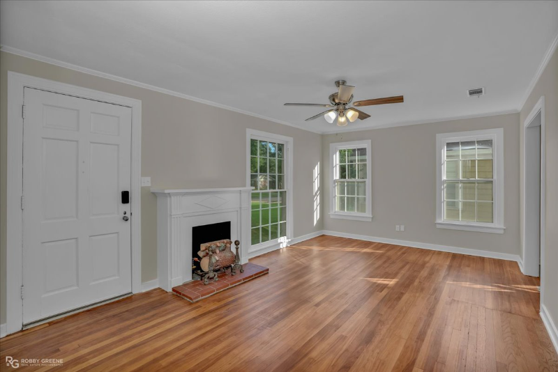 3738 Greenway Pl - Photo 3 of 20