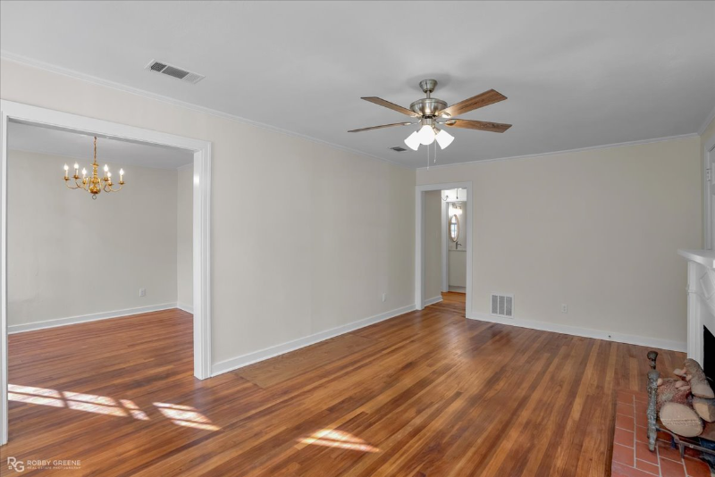 3738 Greenway Pl - Photo 5 of 20