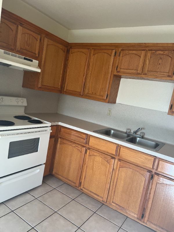 1000 Wildrose Ln #1 - Photo 4 of 12