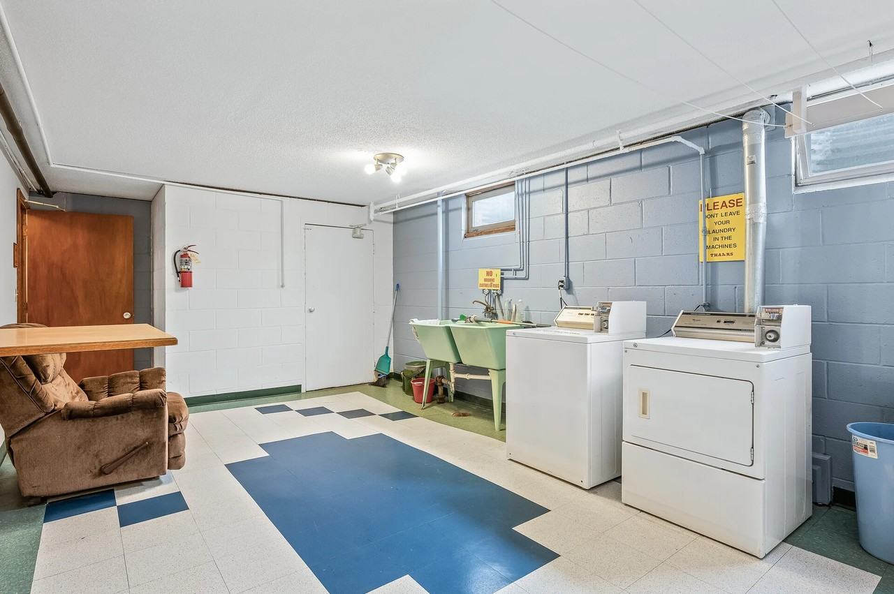 9001 18th Ave S #2 - Photo 5 of 17