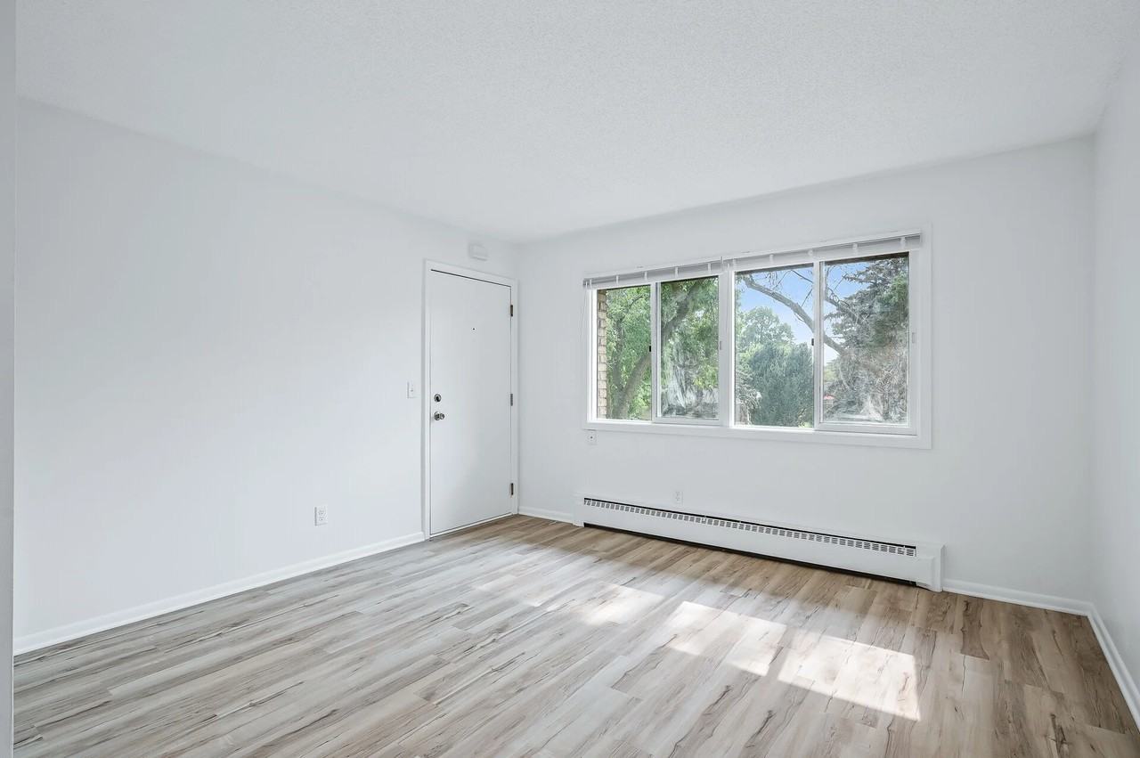 9001 18th Ave S #2 - Photo 7 of 17