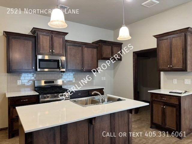 2521 Northcreek Ln - Photo 4 of 19