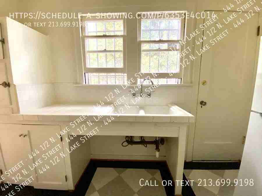 444 1/2 N Lake St - Photo 6 of 21