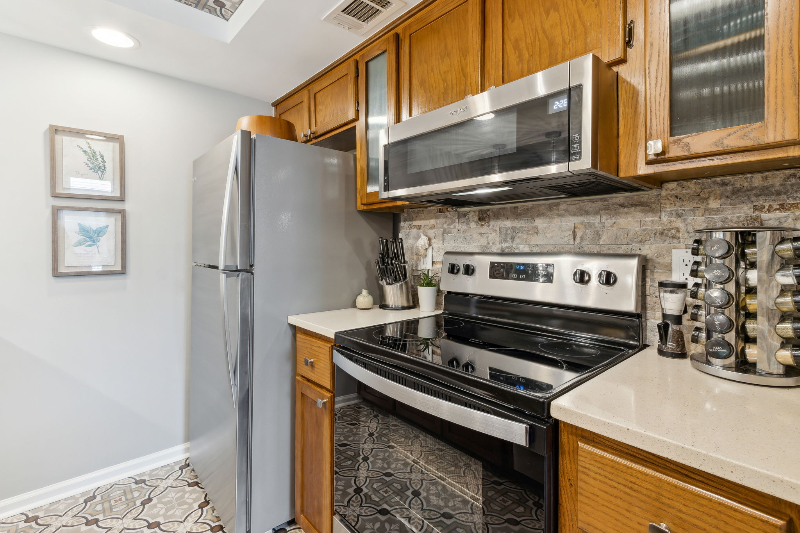 2754 1st Ave #A - Photo 5 of 9