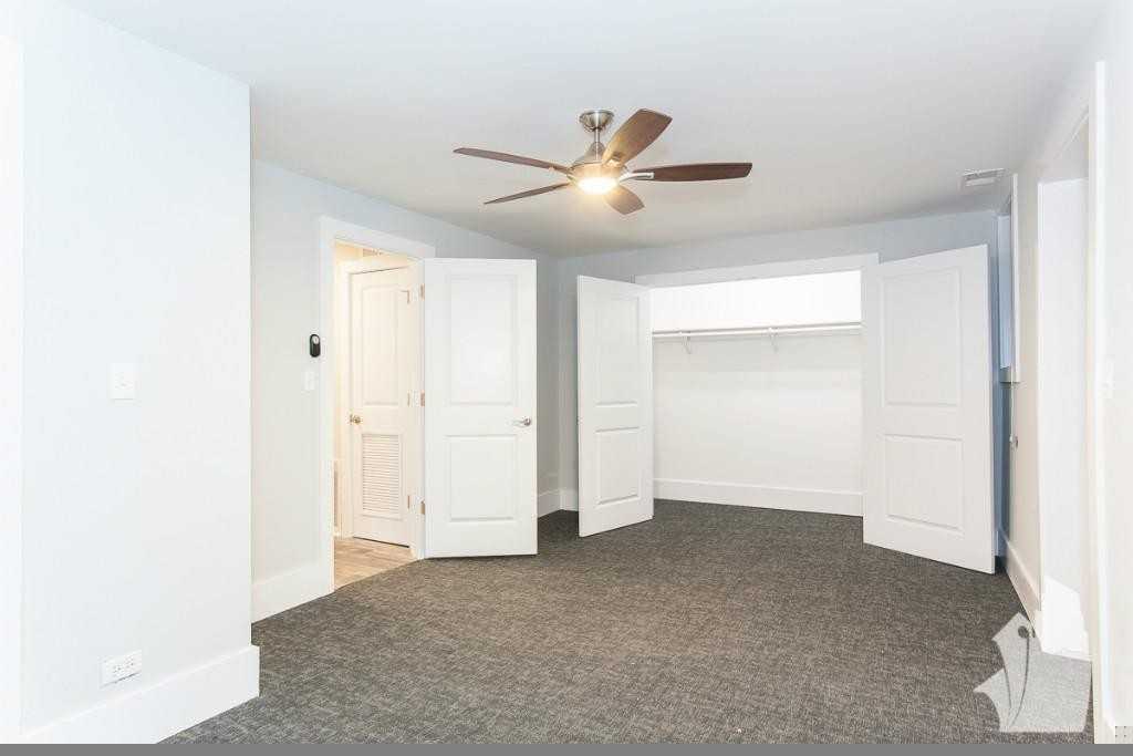 2924 W Logan Blvd #2W - Photo 6 of 8