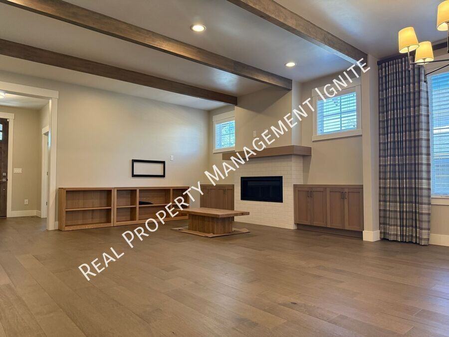 2242 Nw Reserve Camp Ct - Photo 4 of 29