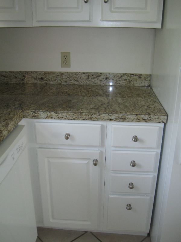 2000/2002 S. Black Avenue #2000-2002 - Photo 4 of 8