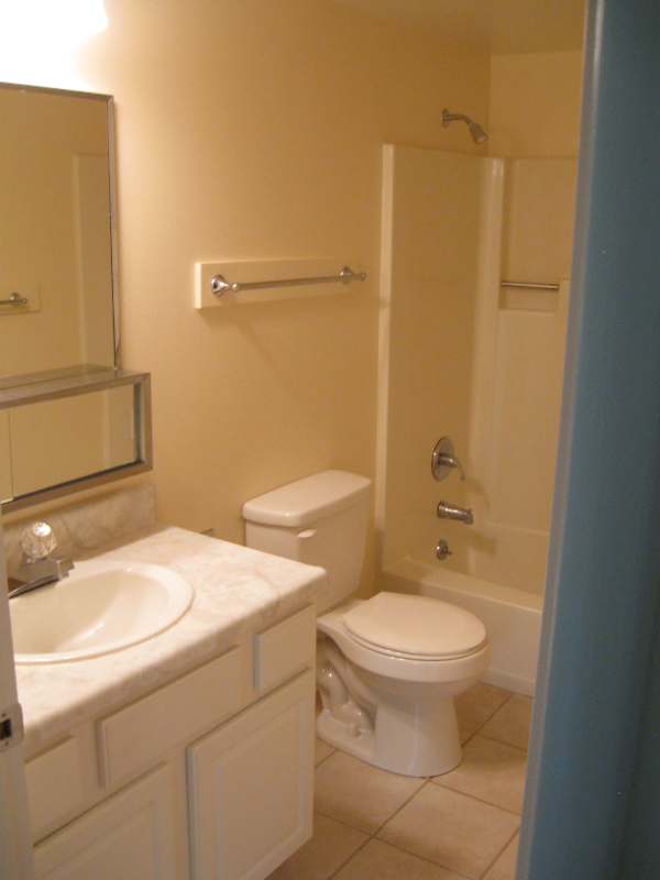 2000/2002 S. Black Avenue #2000-2002 - Photo 7 of 8