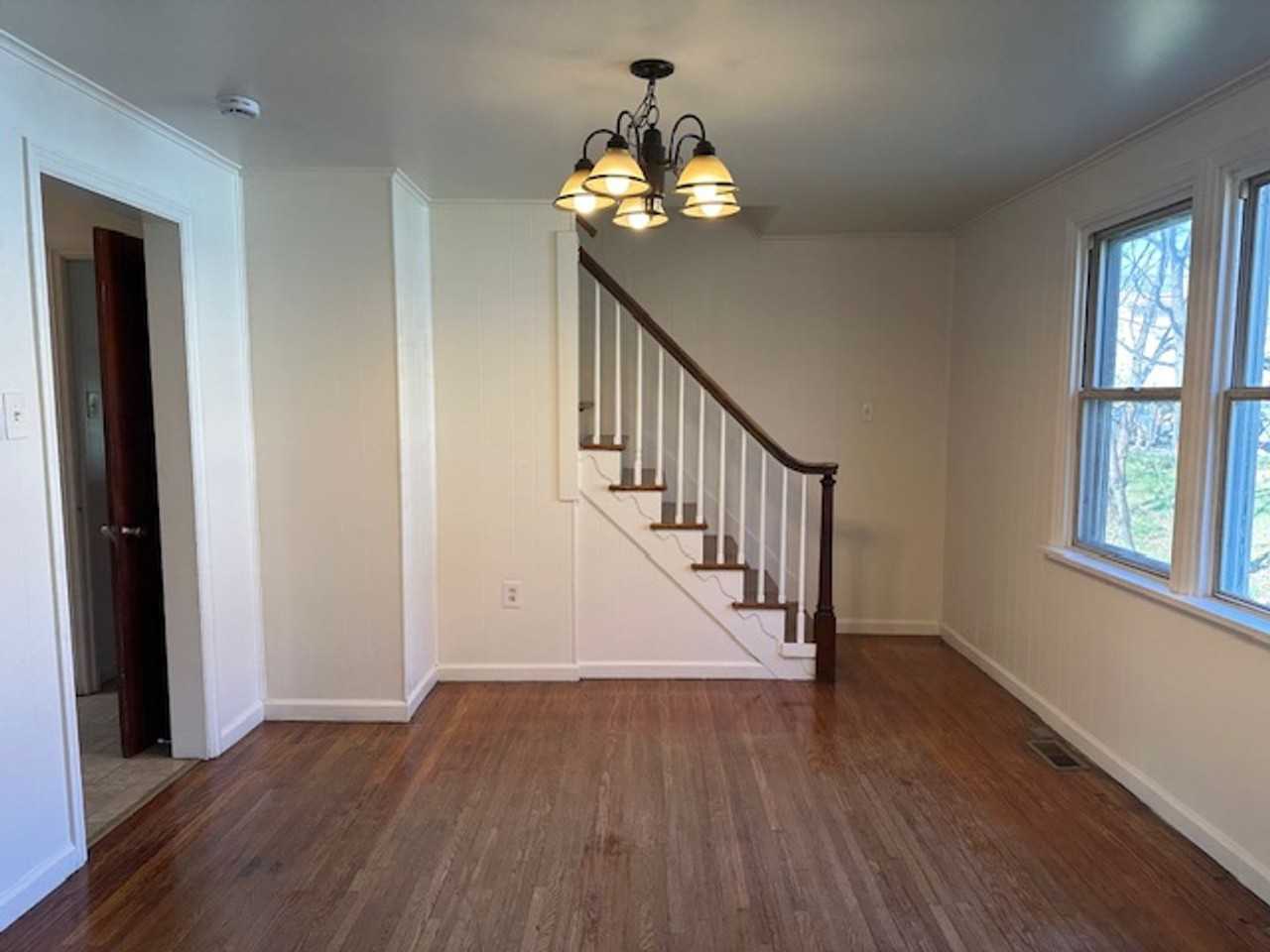 219 Redwood St - Photo 3 of 14