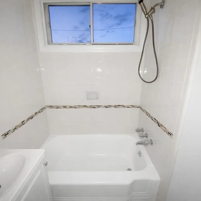 7939 Pickering Ave #3 - Photo 5 of 10