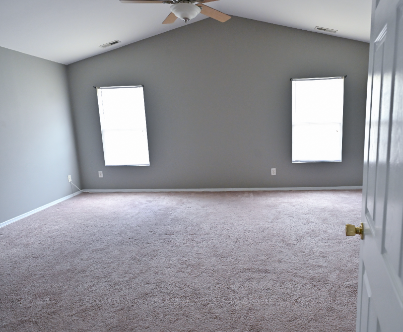 7404 Loyalist St - Photo 7 of 20