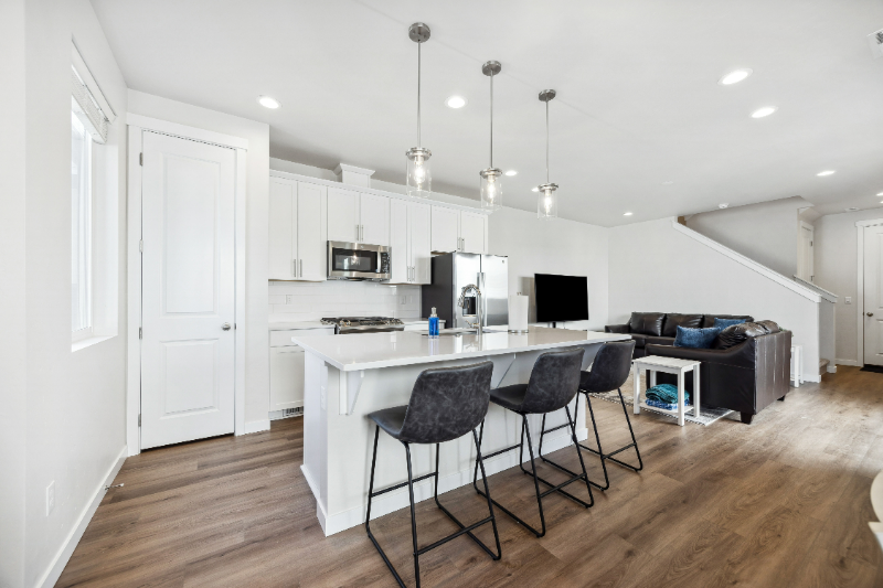 12479 W Endsley Ln - Photo 2 of 19