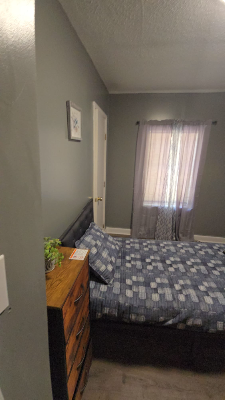 2483 Vandale Ave - Photo 2 of 8