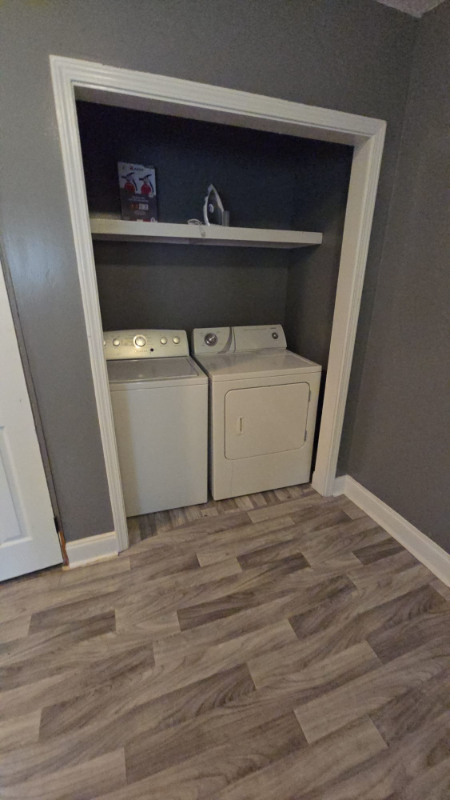 2483 Vandale Ave - Photo 4 of 8