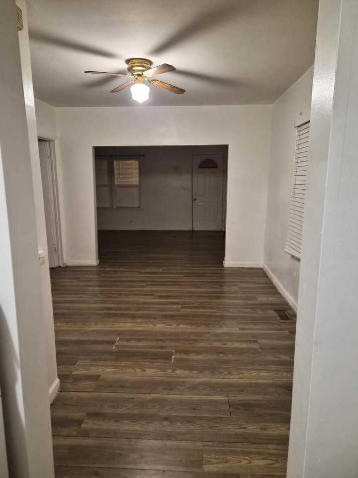 2304 Howden St - Photo 2 of 11