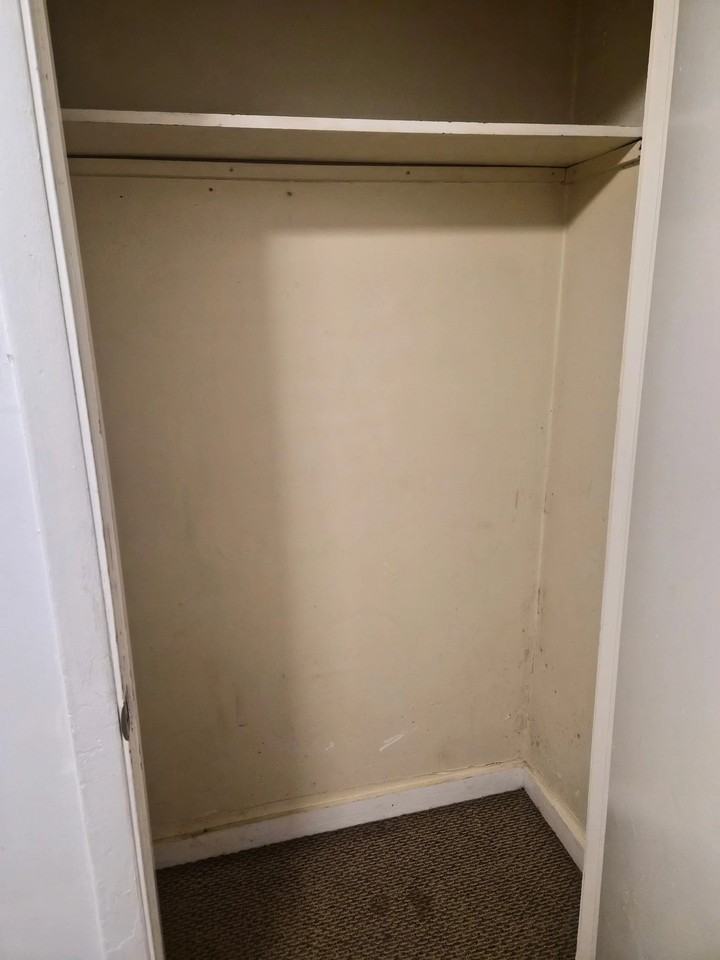 2304 Howden St - Photo 7 of 11