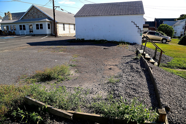 64 S Broadway - Photo 3 of 17