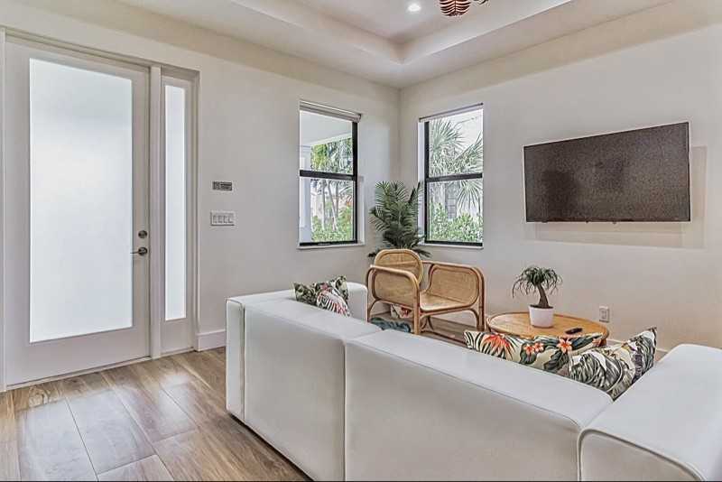 436 Monroe Dr - Photo 6 of 26