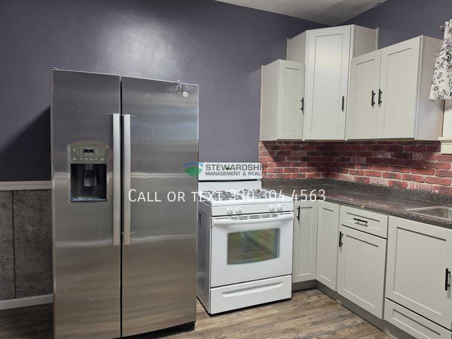 213 Chestnut Ave Ne - Photo 2 of 46