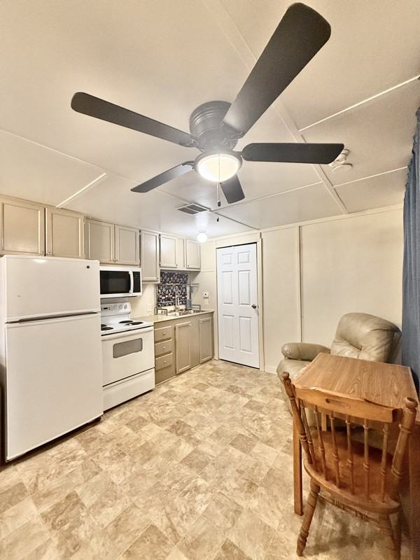 3801 Pheasant St #48 - Photo 2 of 8