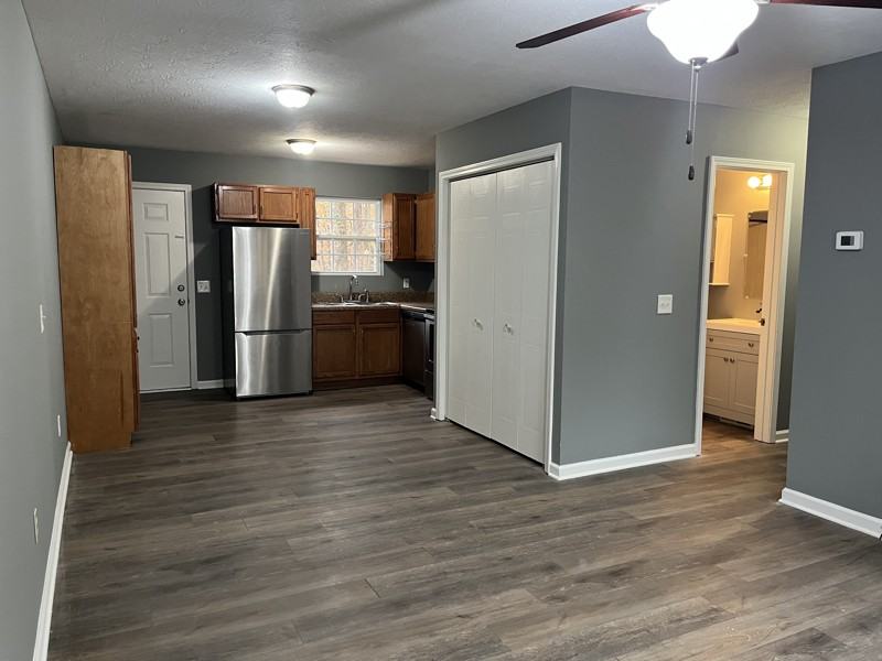 236 Mcmurtry Rd #B - Photo 3 of 20