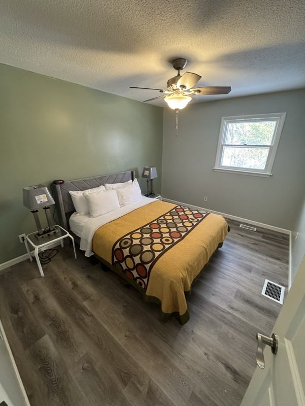 3742 School St - Photo 2 of 10