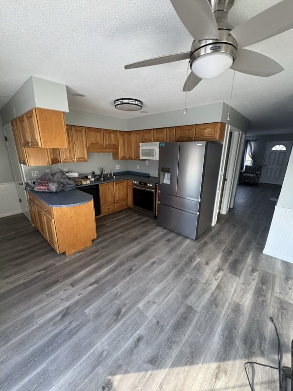 3742 School St - Photo 6 of 10