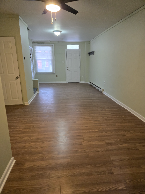 2704 Pratt St - Photo 6 of 13