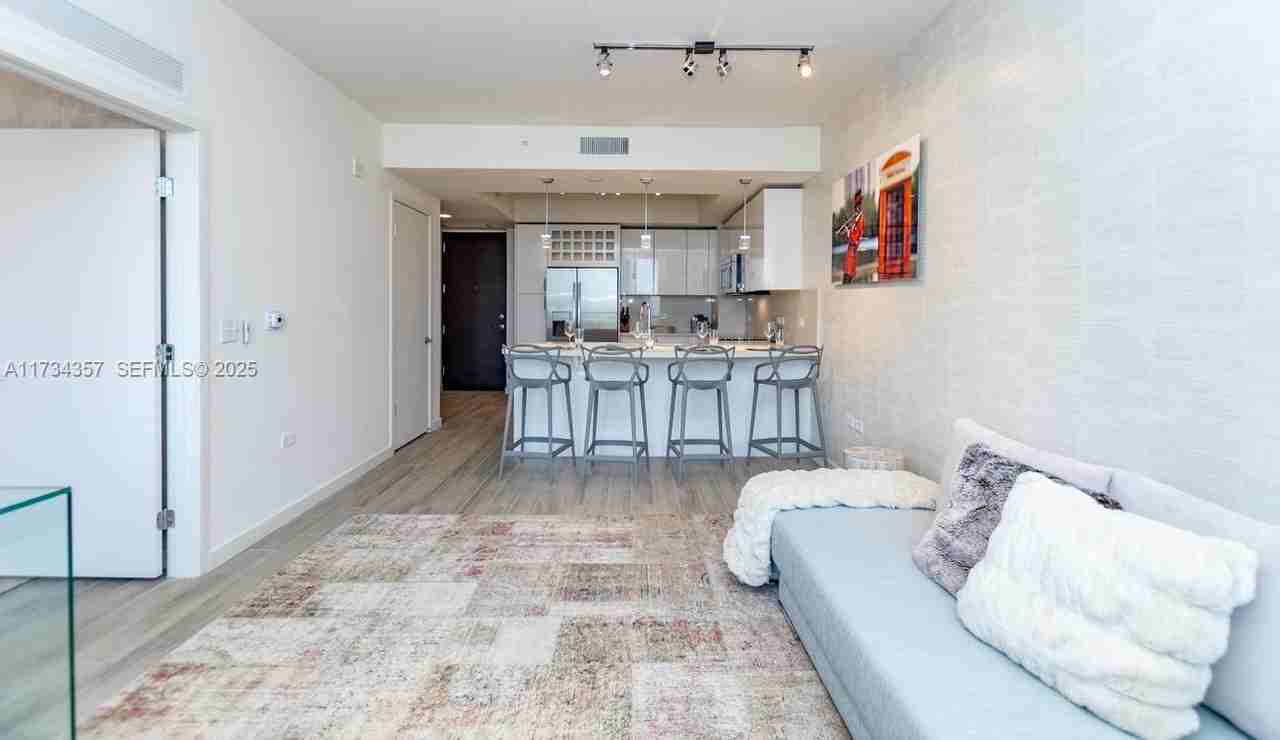 1100 S Miami Ave #3102 - Photo 2 of 23